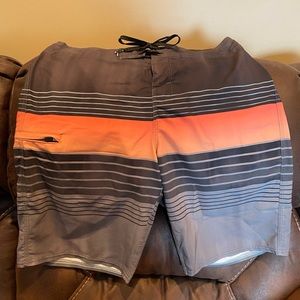 O’Neill hyper freak swim trunks